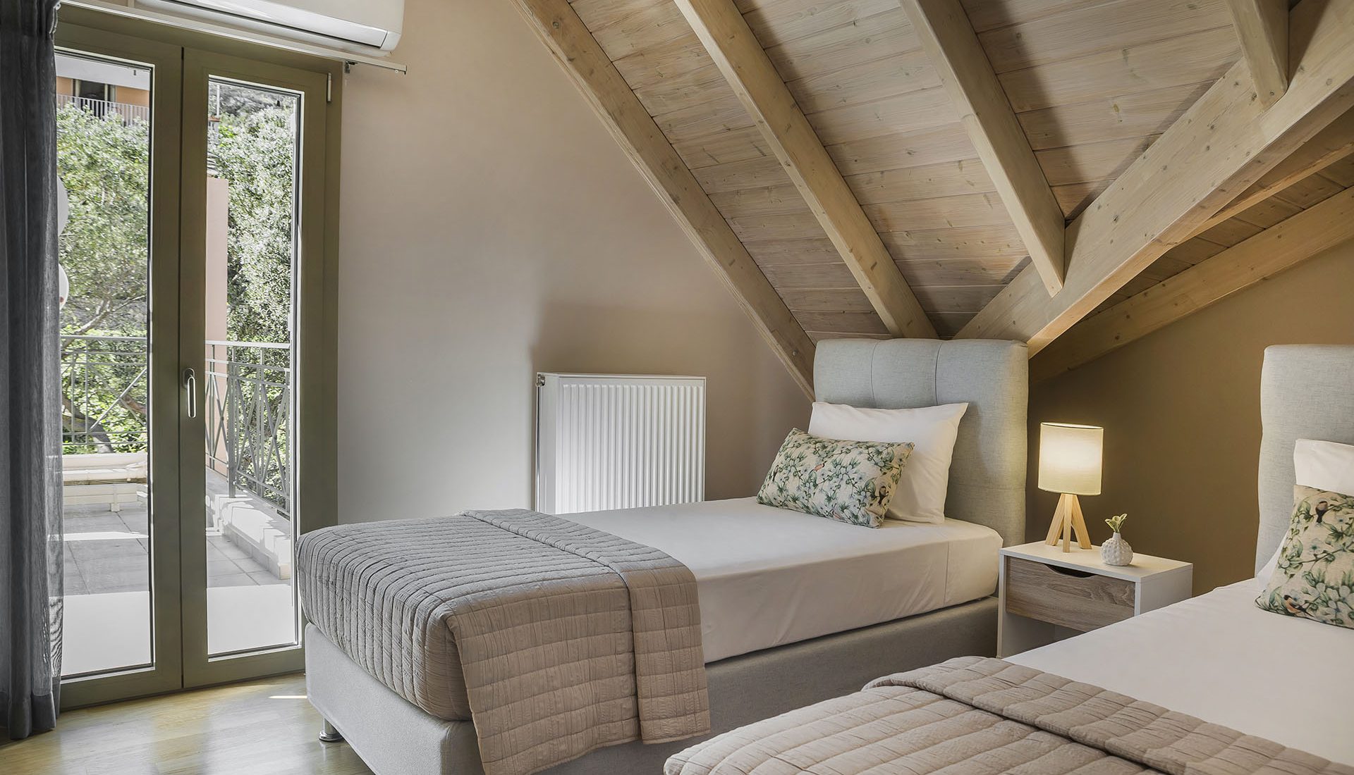 Grand View Maisonette