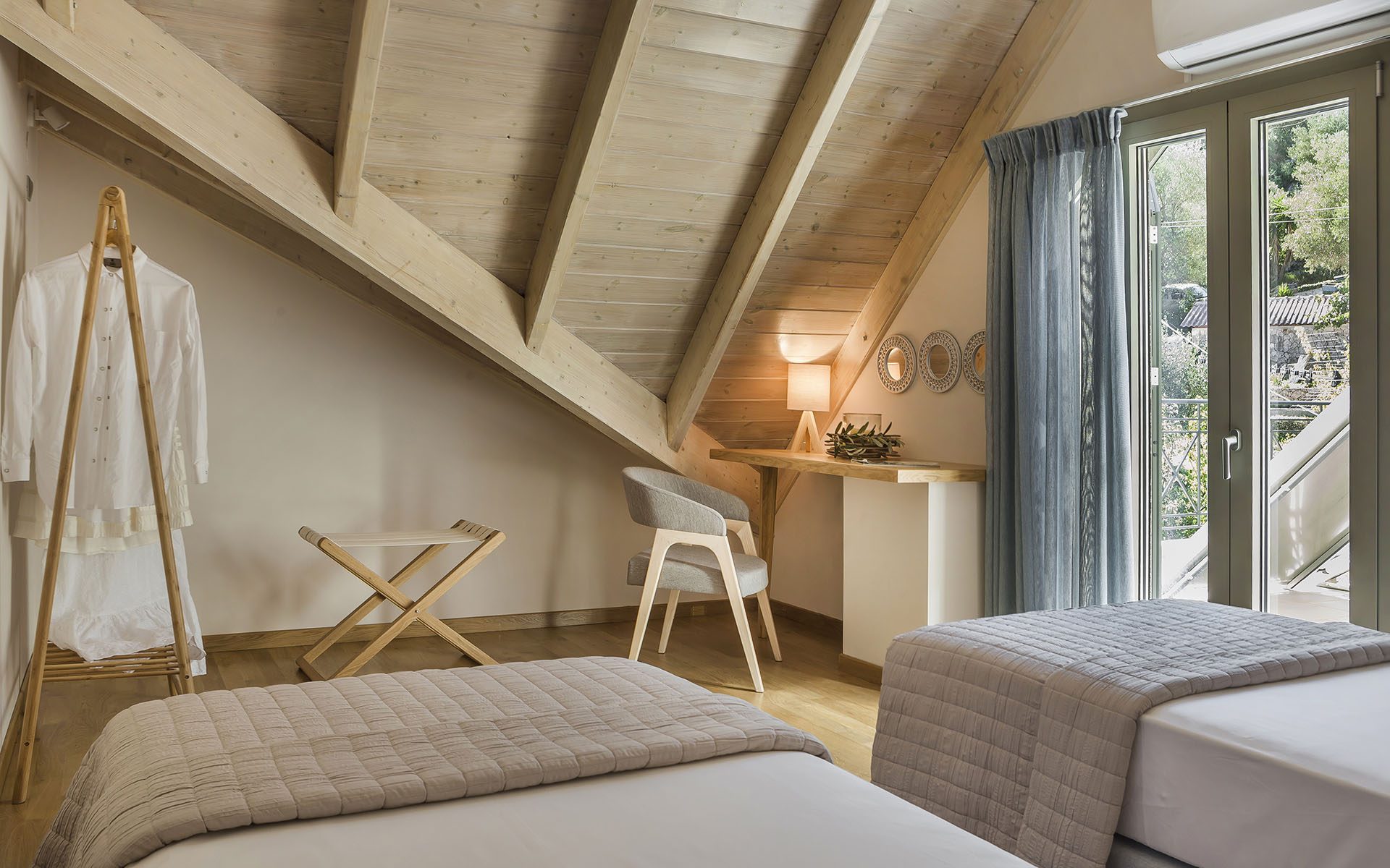 Grand View Maisonette