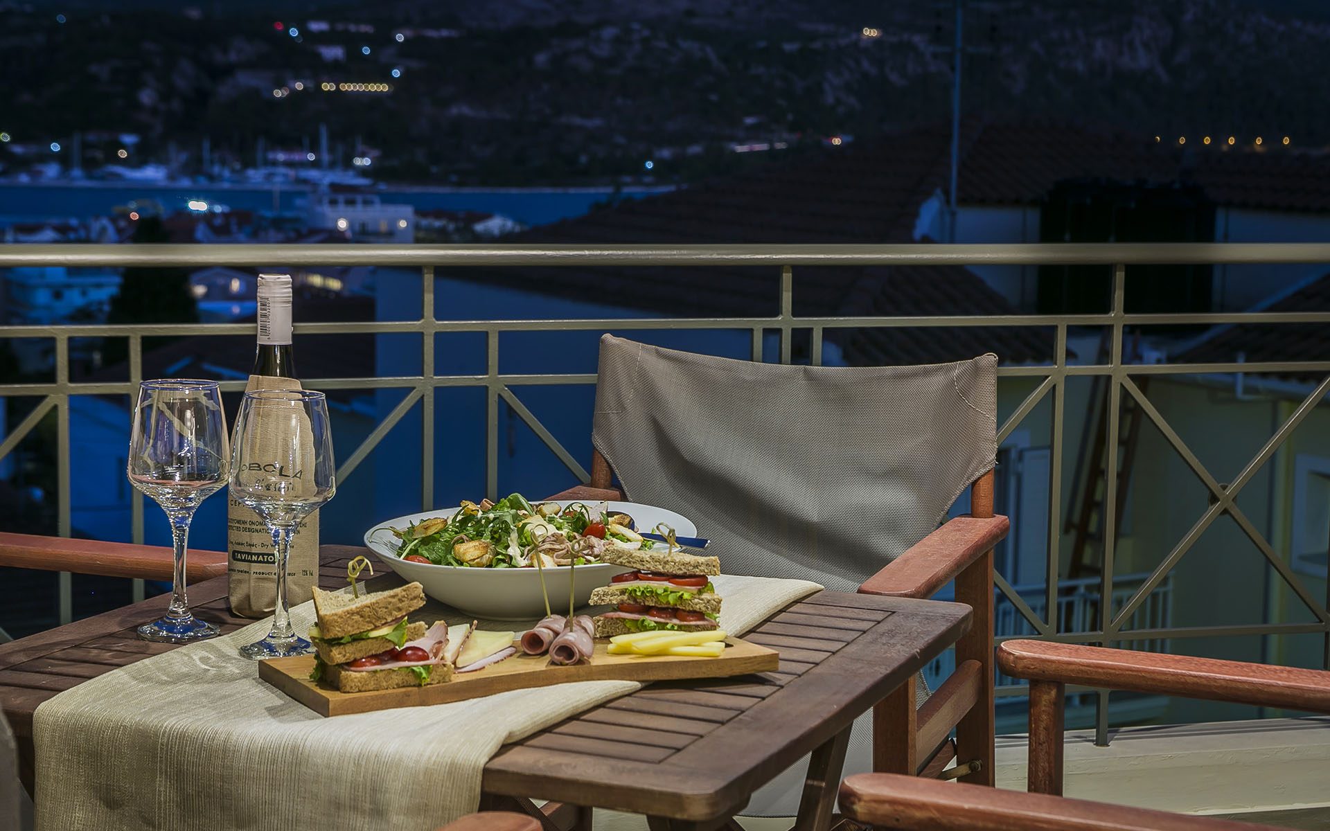 Grand View Maisonette