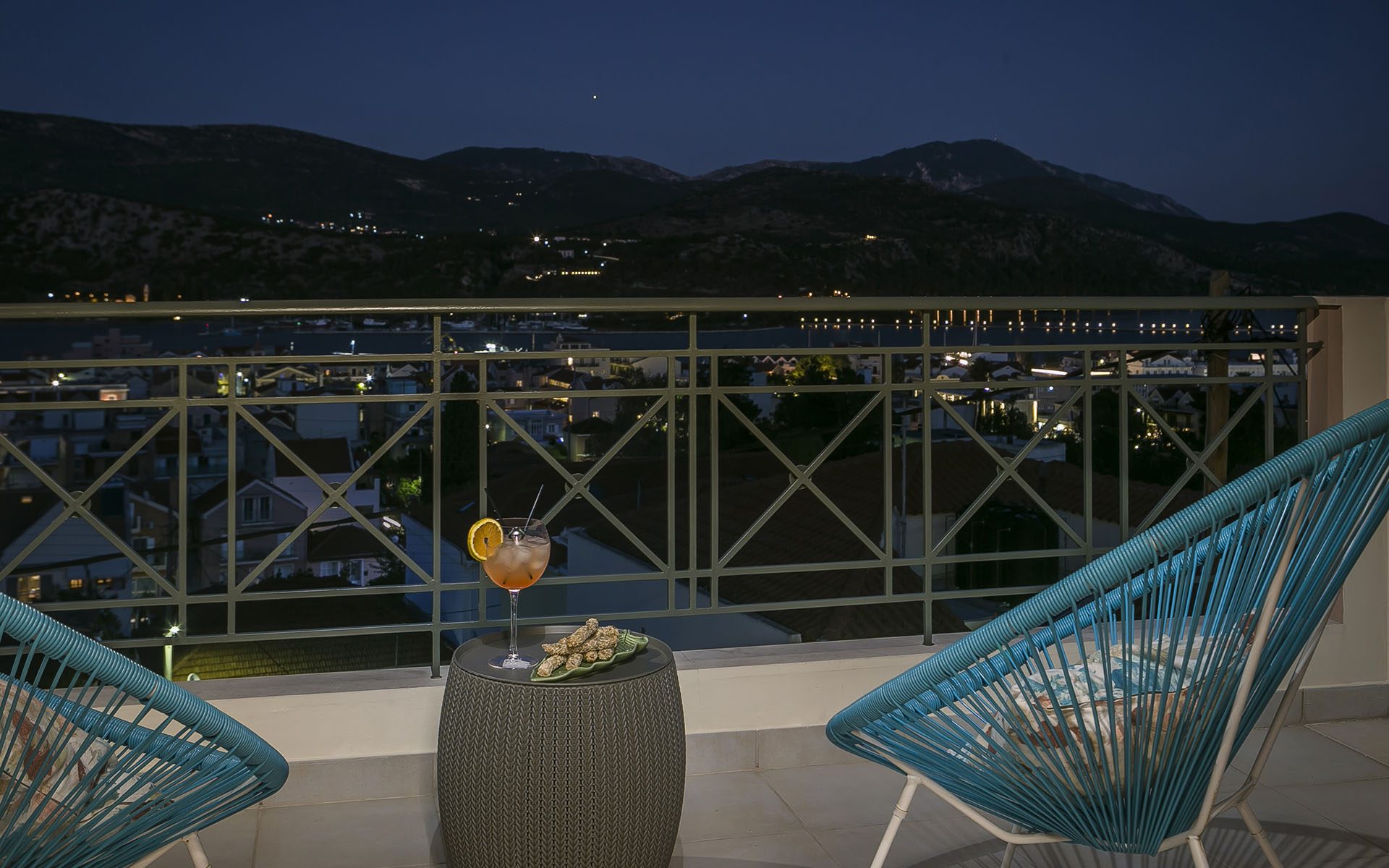 Grand View Maisonette